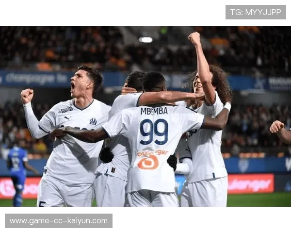 法甲马赛连续逼抢,客场制造多次威胁